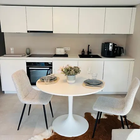 Raum2go - No3 Stylisches Kurpark & Wiesbaden